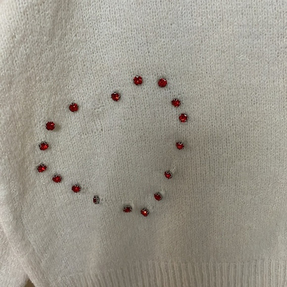 Love Tree Heart Embellished Size Medium White With Red Gemstone Crewneck Sweater - Picture 2 of 8